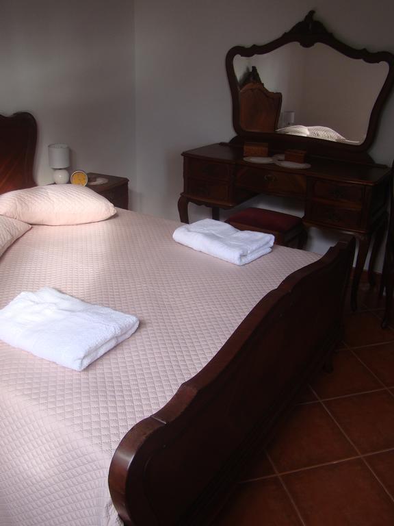 Casa Das Merces Angra do Heroismo Bagian luar foto
